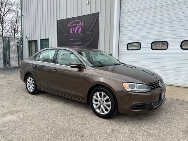 2014 Volkswagen Jetta - Image 2