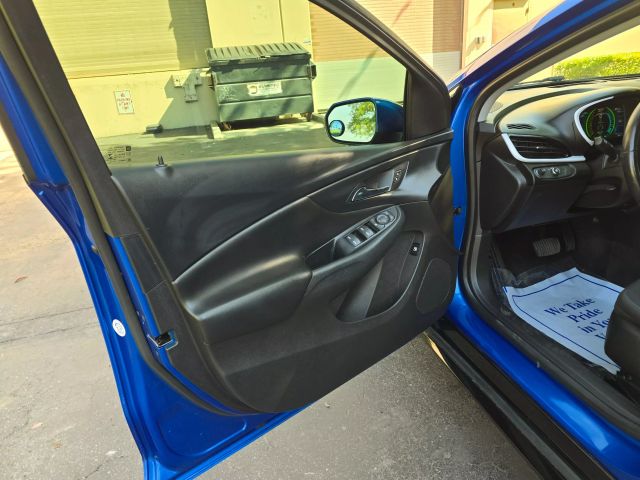 2017 Chevrolet Volt - Image 14