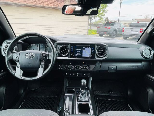 2018 Toyota Tacoma Double Cab - Image 26