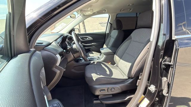 2021 Chevrolet Traverse - Image 11