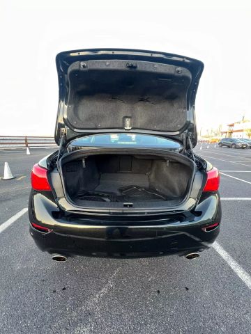 2016 Infiniti Q50 2.0t Premium Sedan 4d - Image 14