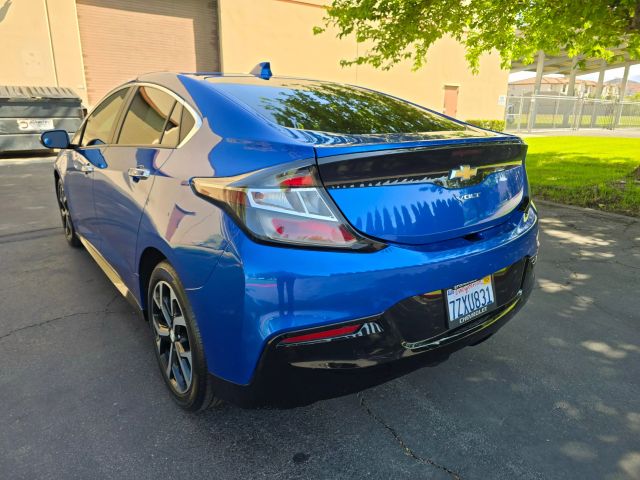 2017 Chevrolet Volt - Image 6