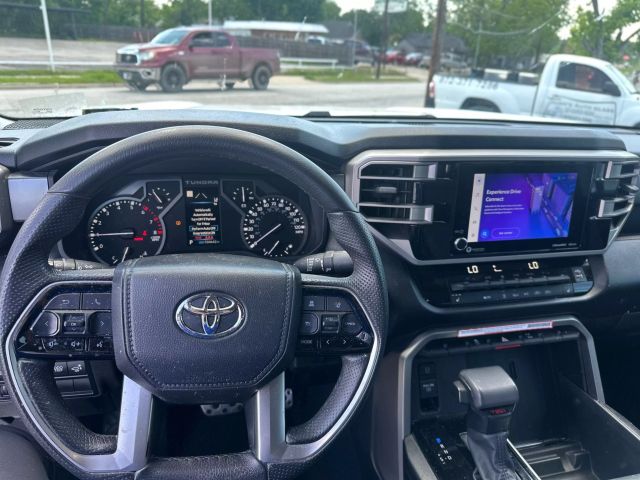 2022 Toyota Tundra Crewmax - Image 6