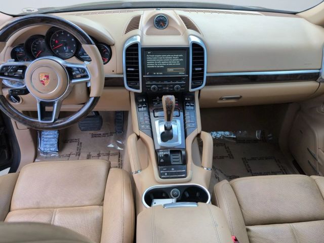 2016 Porsche Cayenne - Image 10