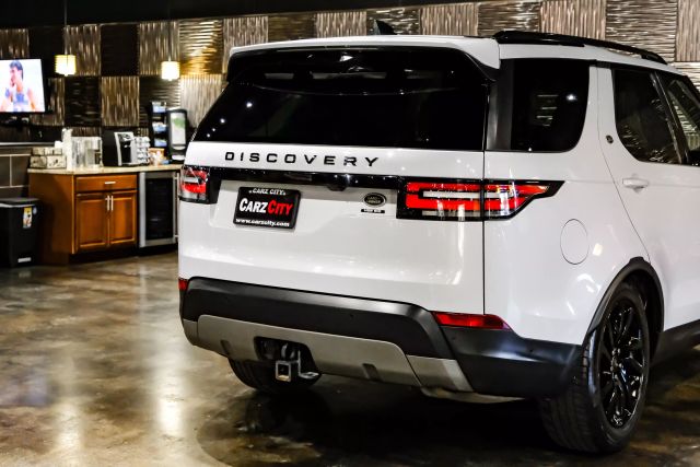 2017 Land Rover Discovery Hse Luxury Sport Utility 4d - Image 11