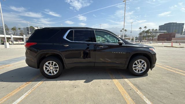 2021 Chevrolet Traverse - Image 8