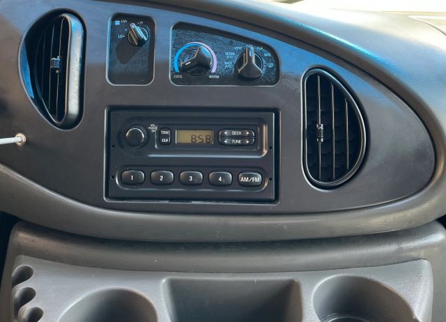 2005 Ford E150 Super Duty Cargo - Image 55