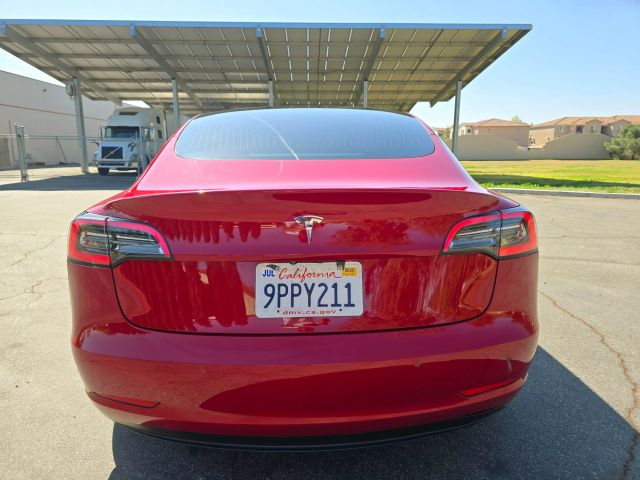 2018 Tesla Model 3 - Image 7