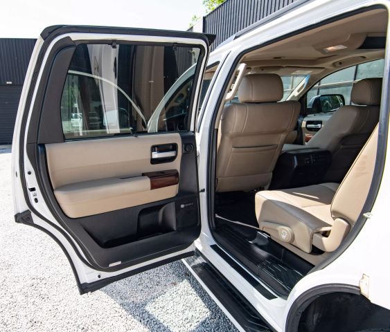 2014 TOYOTA SEQUOIA SUV WHITE AUTOMATIC - Auto Masters of Carolinas