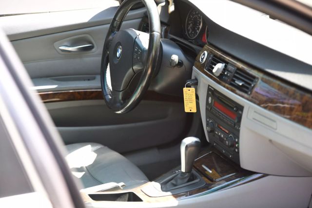 2006 Bmw 3 Series - Image 21