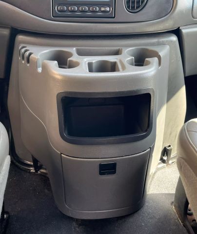 2005 Ford E150 Super Duty Cargo - Image 56