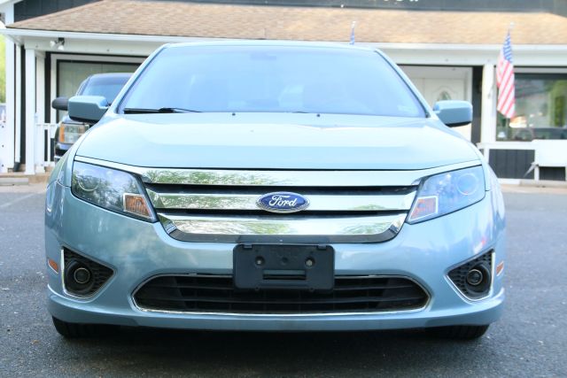 2011 Ford Fusion - Image 2