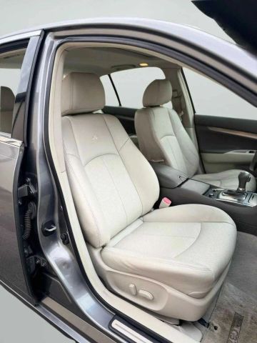 2011 Infiniti G - Image 22