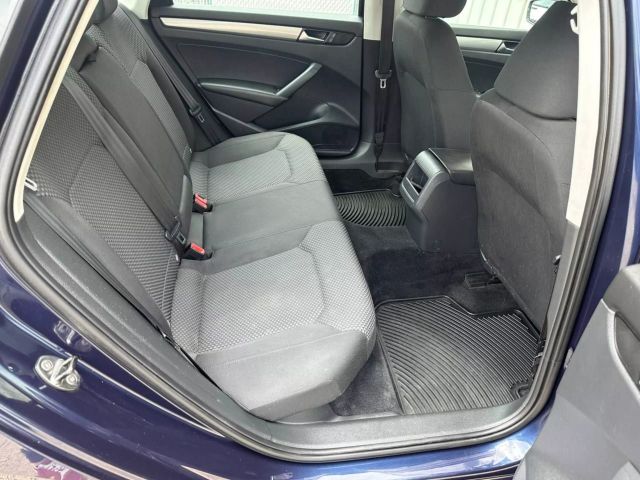2014 Volkswagen Passat - Image 19