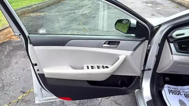 2019 Hyundai Sonata - Image 9