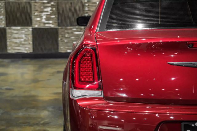 2020 Chrysler 300 300 Touring L Sedan 4d - Image 40