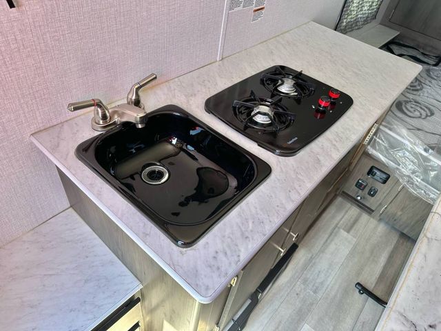 2023 Coachmen Clipper Express - Image 21