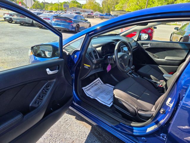 2018 Kia Forte - Image 7