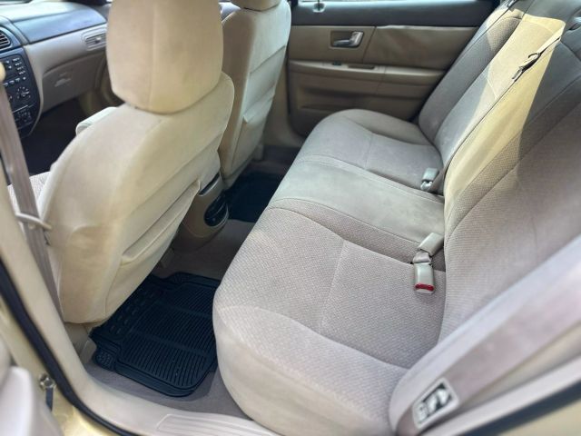 2001 Ford Taurus - Image 6