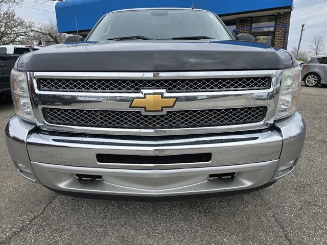 2013 Chevrolet Silverado 1500 Extended Cab - Image 2