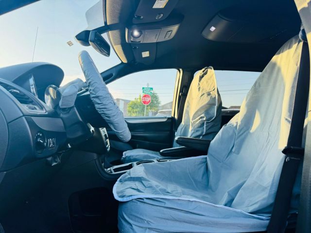 2018 Dodge Grand Caravan Passenger - Image 14