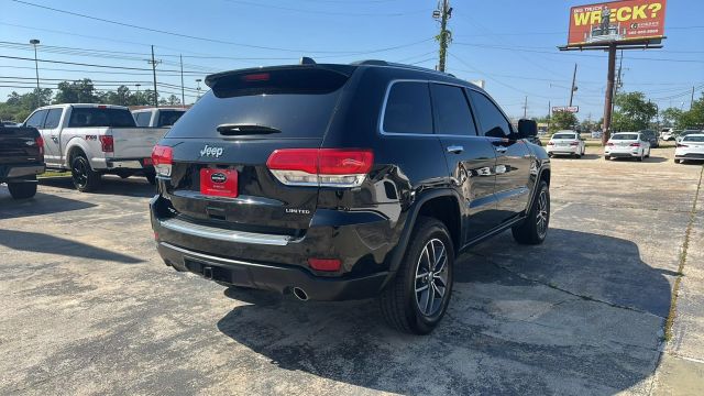 2018 Jeep Grand Cherokee - Image 18