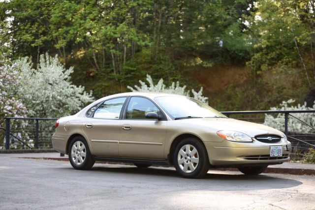 2001 Ford Taurus - Image 19