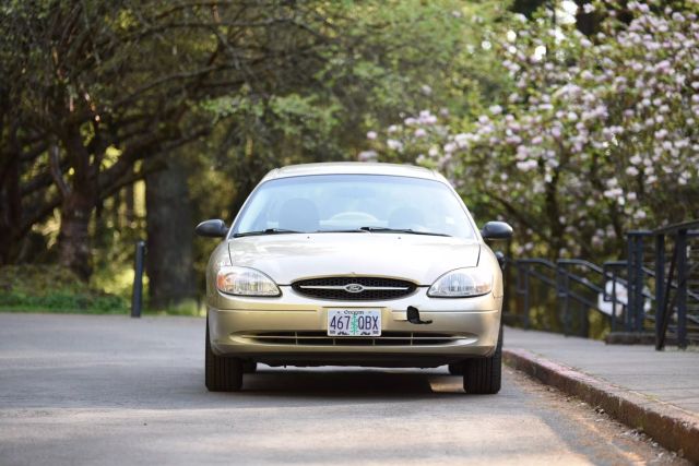 2001 Ford Taurus - Image 23