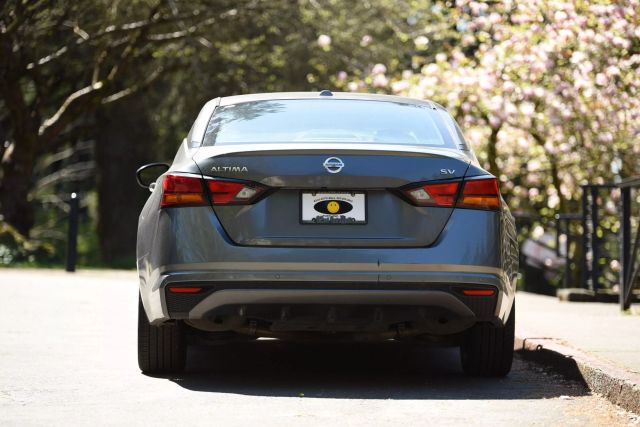 2021 Nissan Altima - Image 13