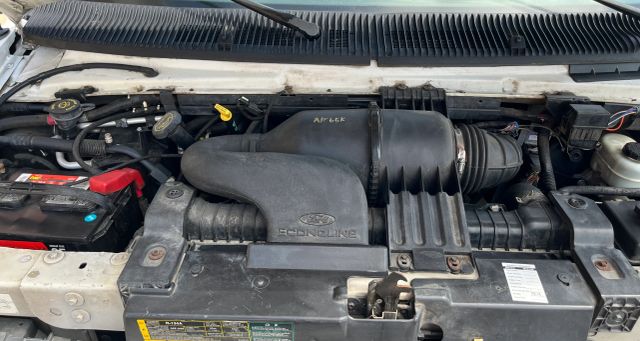 2005 Ford E150 Super Duty Cargo - Image 33