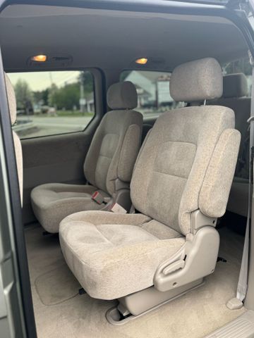 2005 Kia Sedona Ex Minivan 4d - Image 19