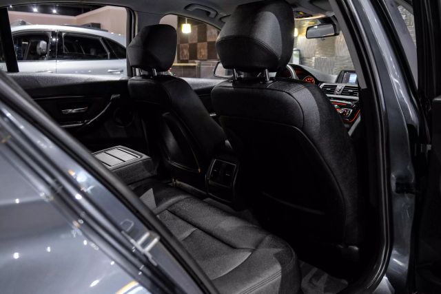 2018 Bmw 3 Series 320i Xdrive Sedan 4d - Image 33