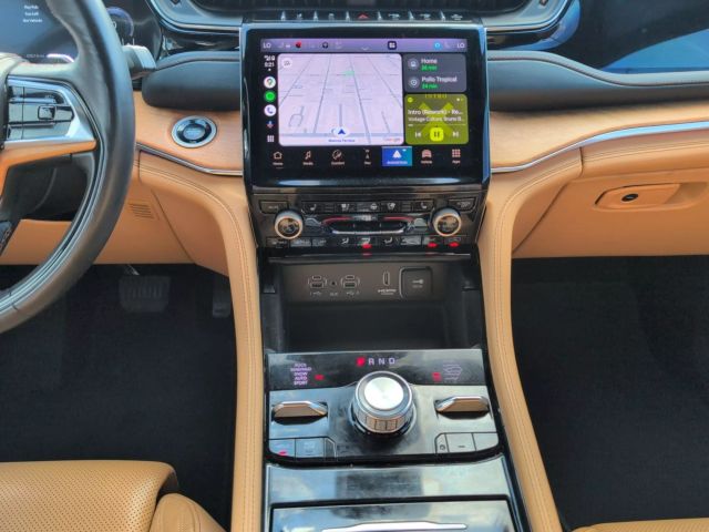 2022 Jeep Grand Cherokee - Image 11