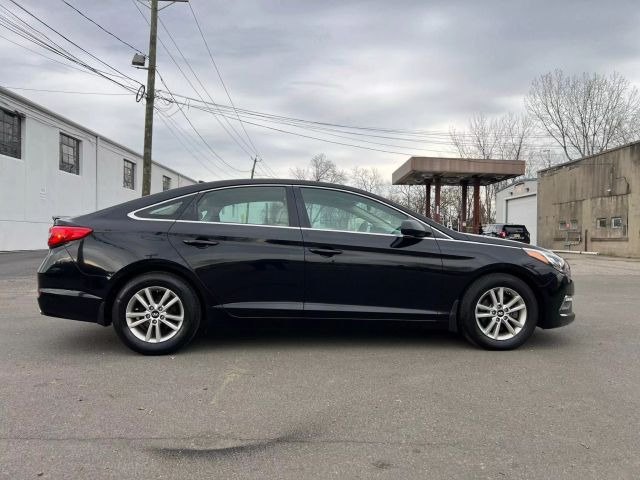 2015 Hyundai Sonata Se Sedan 4d - Image 7