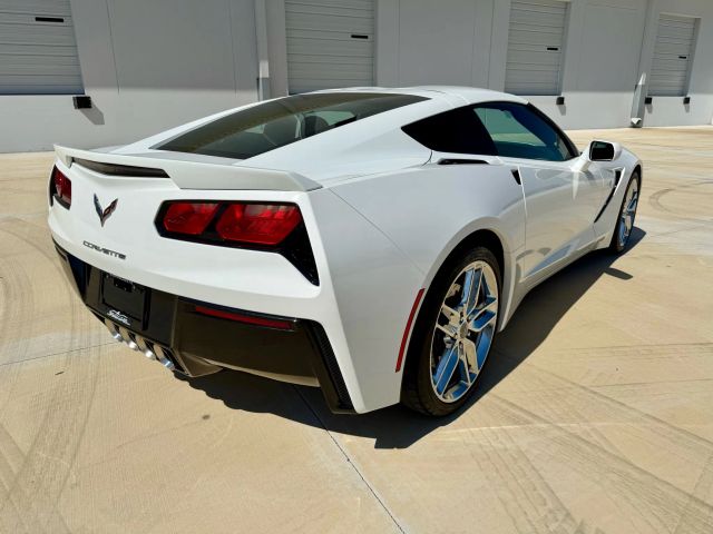 2016 Chevrolet Corvette - Image 15