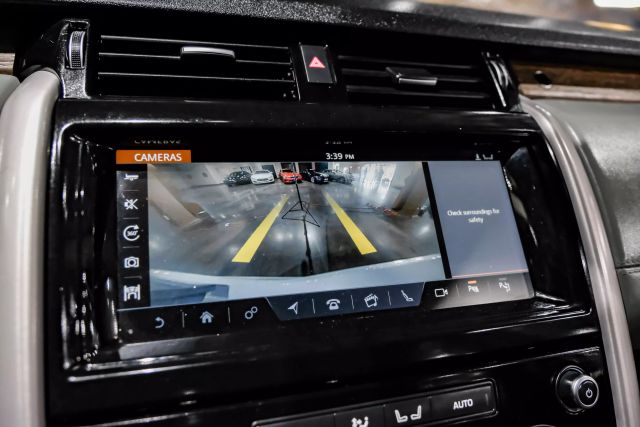 2017 Land Rover Discovery Hse Luxury Sport Utility 4d - Image 25