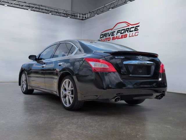 2011 Nissan Maxima - Image 3