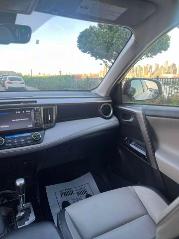 2017 Toyota Rav4 Hybrid Limited Sport Utility 4d - Image 20