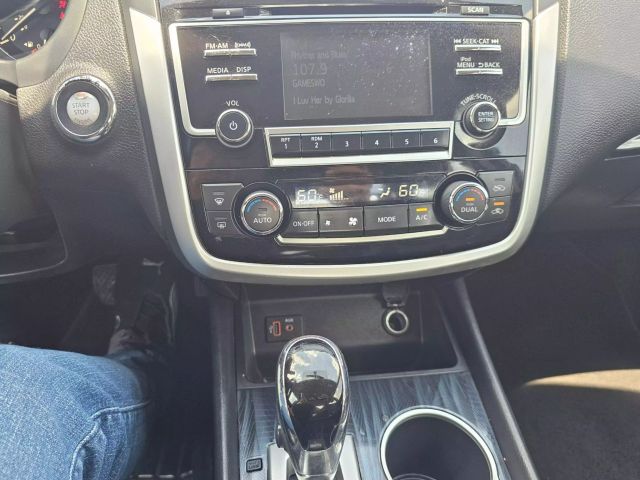 2018 Nissan Altima - Image 18