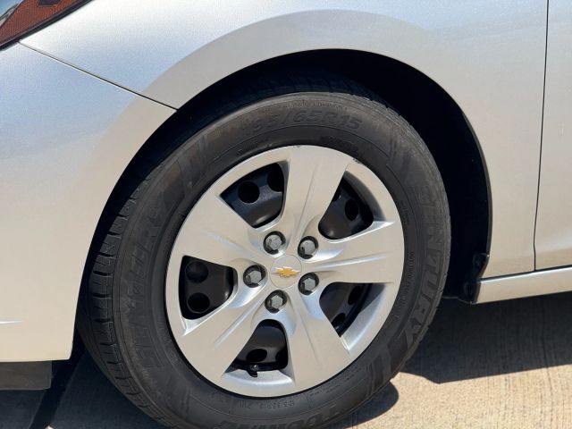 2016 Chevrolet Cruze - Image 14