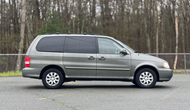 2005 Kia Sedona Ex Minivan 4d - Image 4