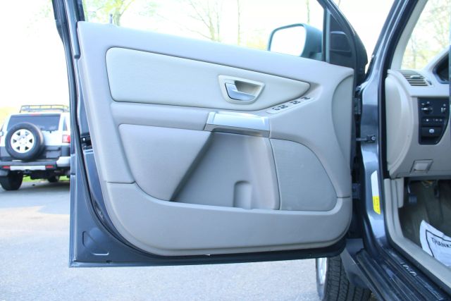 2006 Volvo Xc90 - Image 9
