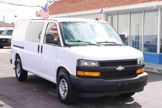 2018 Chevrolet Express 2500 Cargo - Image 7