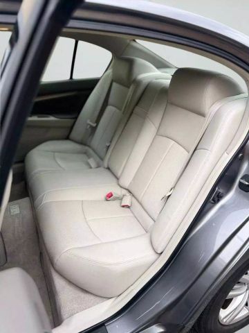 2011 Infiniti G - Image 14