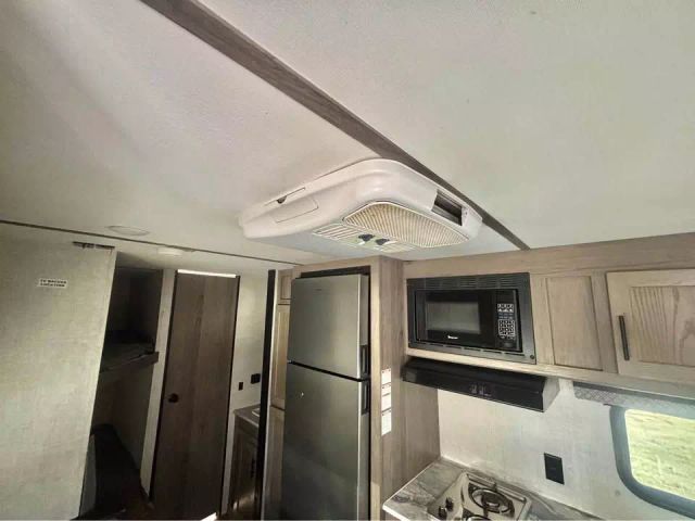 2022 Gulf Stream Amerilite Ultra Lite - Image 10
