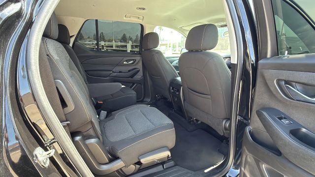 2021 Chevrolet Traverse - Image 16