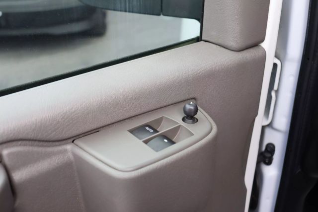 2020 Chevrolet Express 2500 Cargo - Image 15