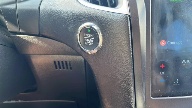 2021 Ford Edge - Image 25