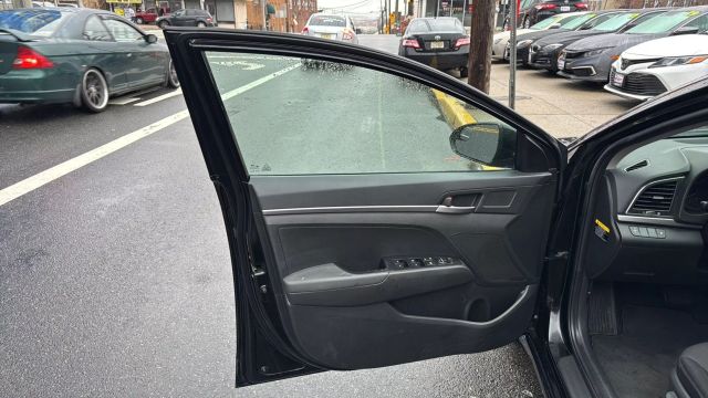2018 HYUNDAI ELANTRA SEDAN 4-CYL, 2.0 LITER SE SEDAN 4D