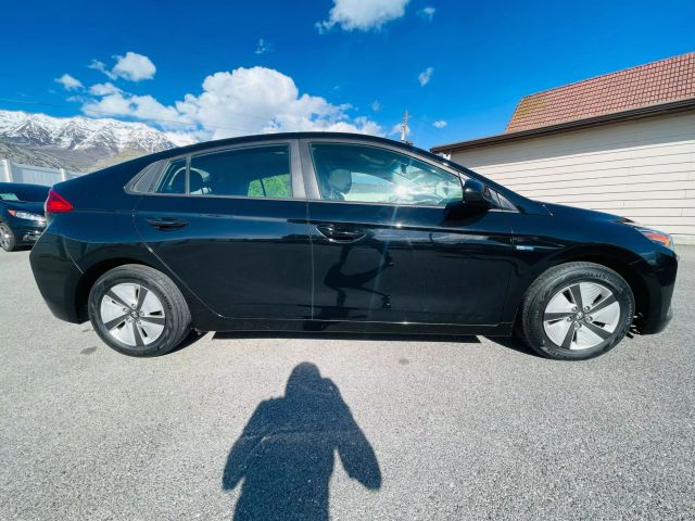 2019 Hyundai Ioniq Hybrid - Image 5